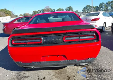 2016 Dodge Challenger Sxt z USA, uszkodzony, nr VIN 2C3CDZAG0GH349512